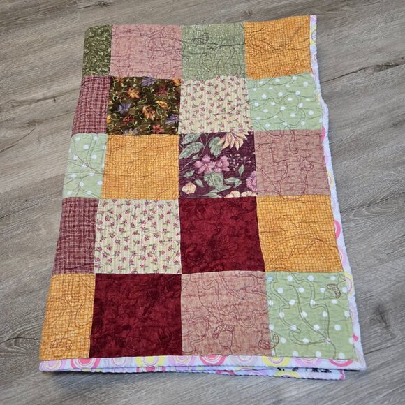 Handmade Patchwork Lap Quilt Homemade 50"x35" Multicolor Fall Colors Music Notes - Picture 5 of 11